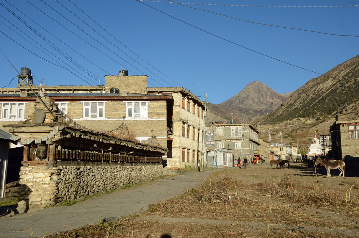 01 Manang Street Scene In 2011 